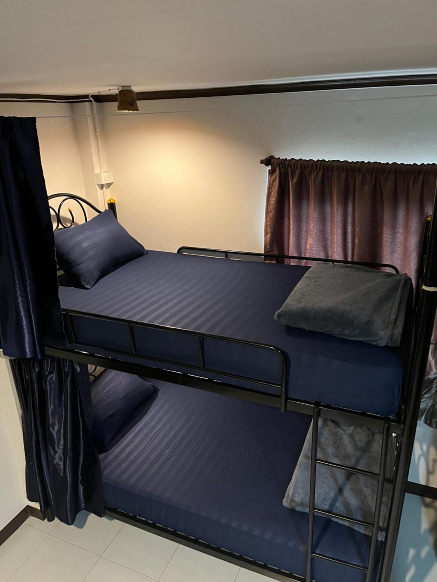 Moon Dolphin Hostel Haad Rin Eksteriør billede