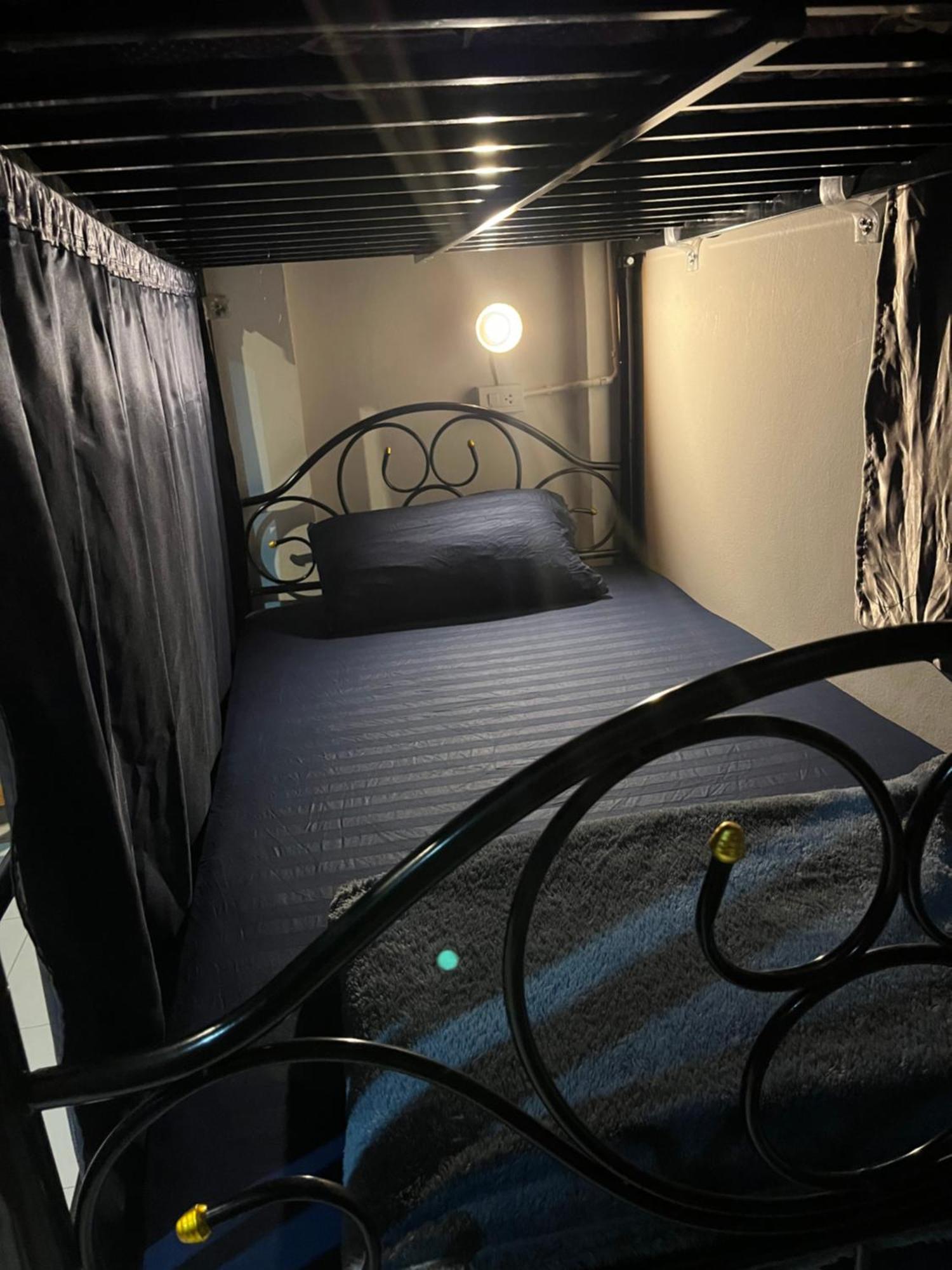 Moon Dolphin Hostel Haad Rin Eksteriør billede